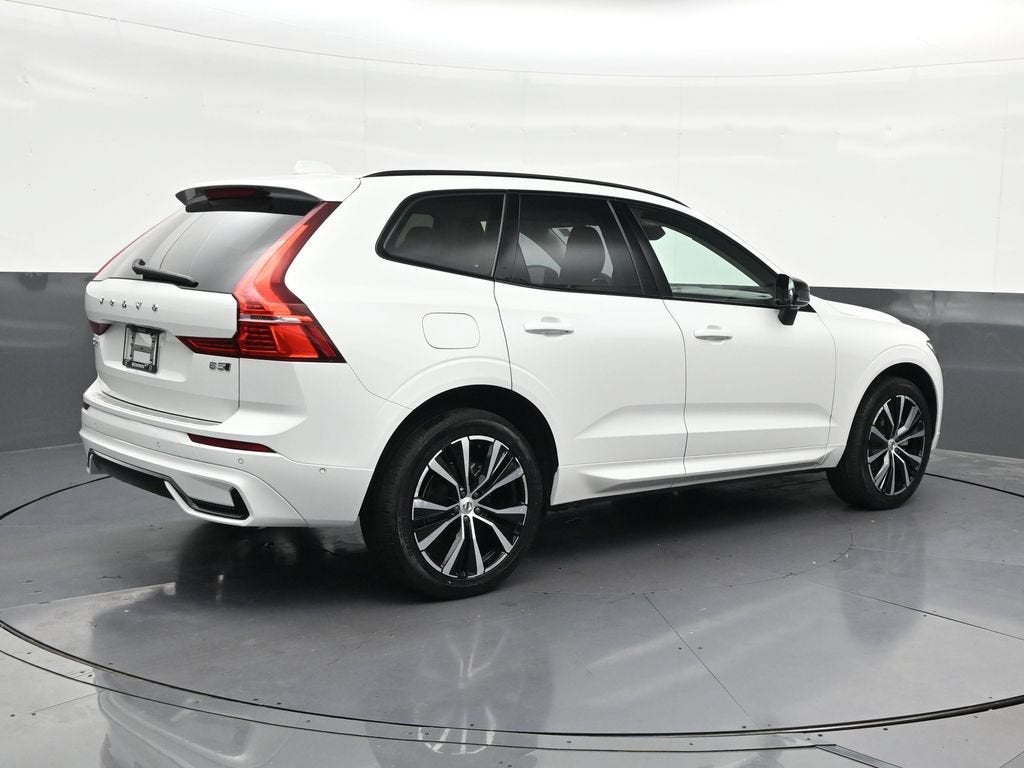 2025 Volvo XC60 B5 Plus