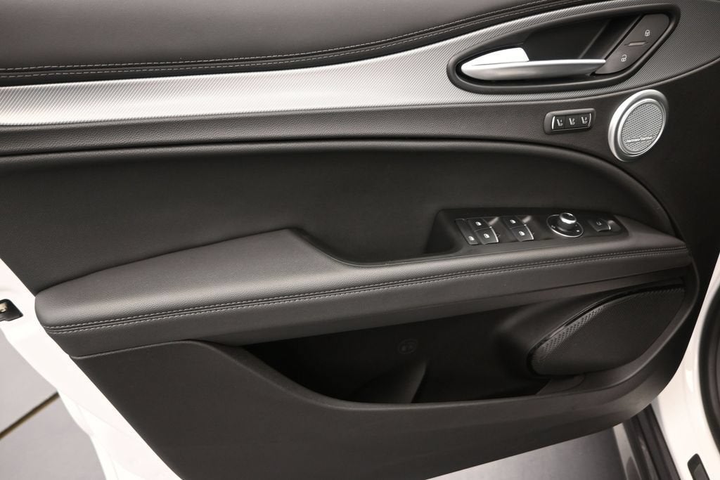 2024 Alfa Romeo Stelvio Ti AWD