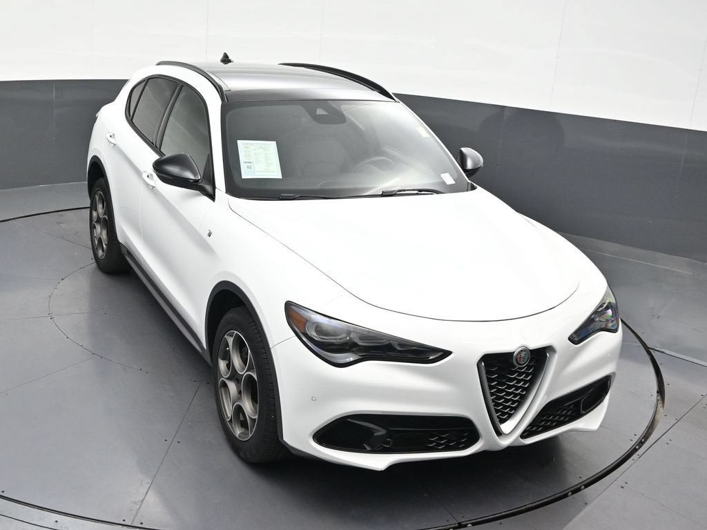 2024 Alfa Romeo Stelvio Ti AWD