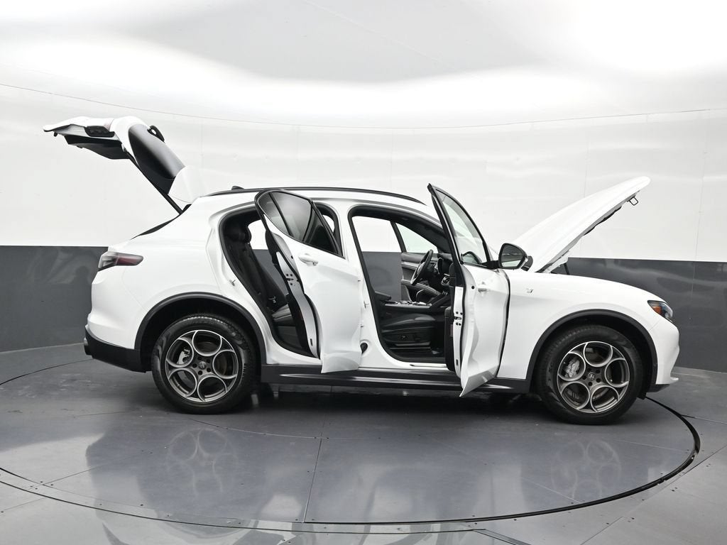 2024 Alfa Romeo Stelvio Ti AWD