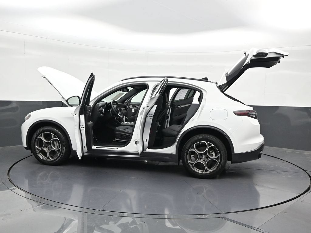 2024 Alfa Romeo Stelvio Ti AWD