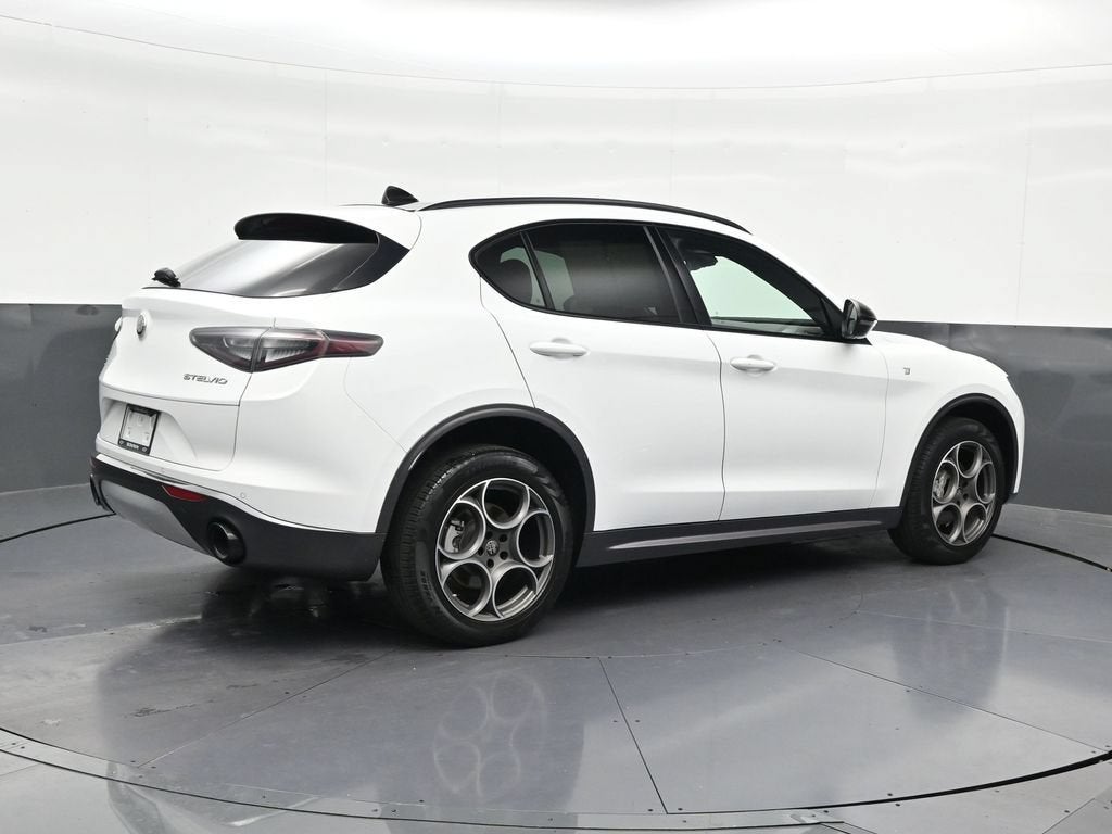 2024 Alfa Romeo Stelvio Ti AWD