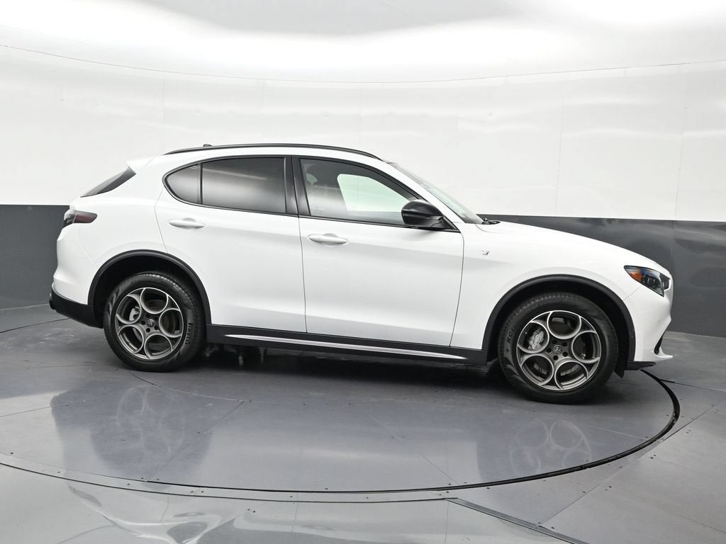 2024 Alfa Romeo Stelvio Ti AWD