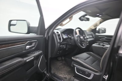 2019 RAM 1500 Laramie Crew Cab 4x4 5'7" Box
