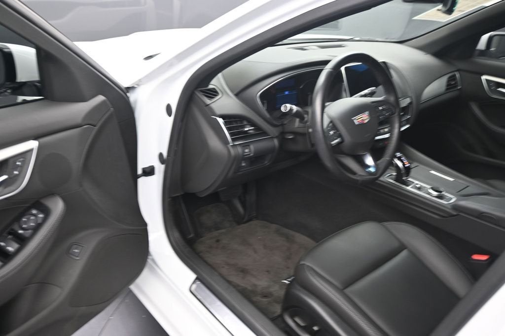 2023 Cadillac CT5 Luxury