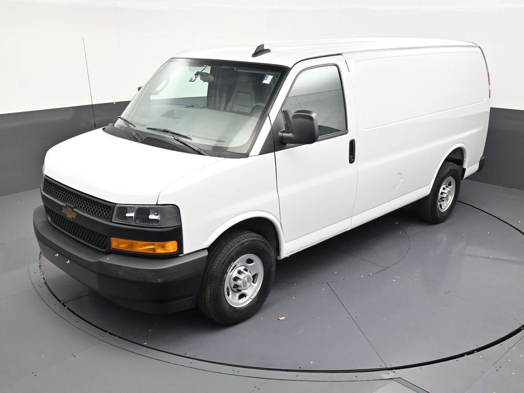 2025 Chevrolet Express Cargo WT