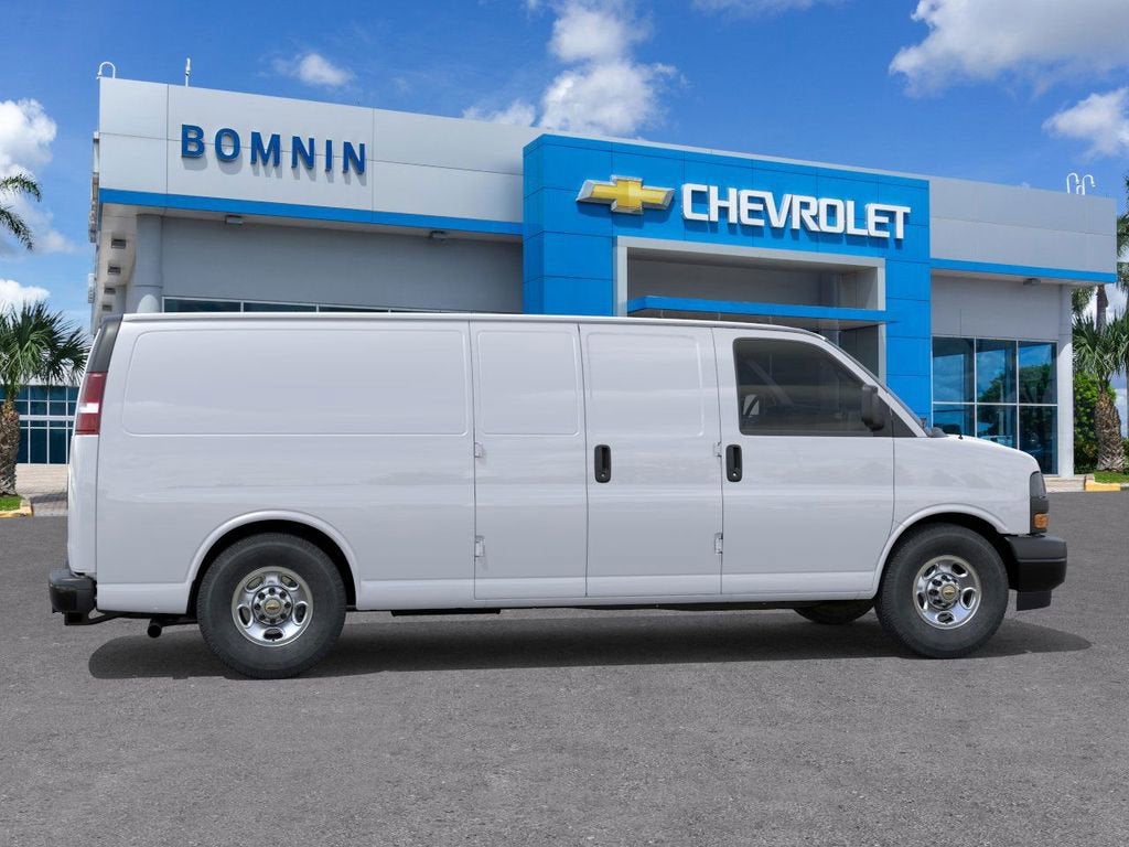 2025 Chevrolet Express Cargo WT