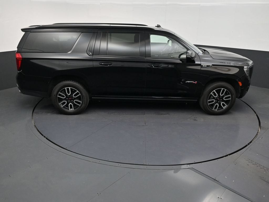 2022 GMC Yukon XL AT4