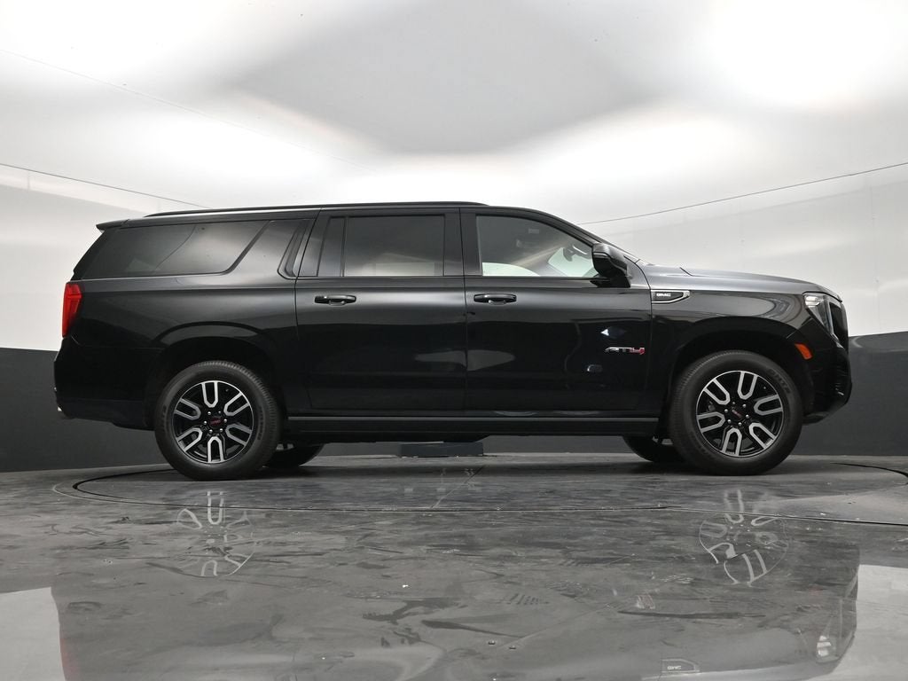 2022 GMC Yukon XL AT4