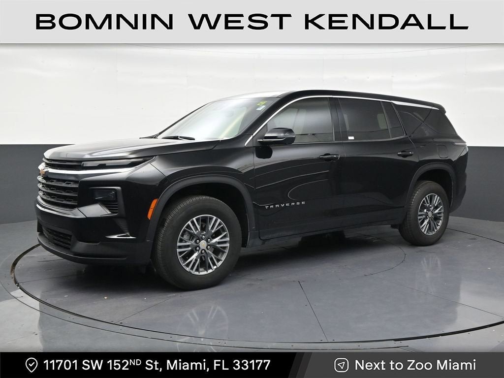 2024 Chevrolet Traverse LS
