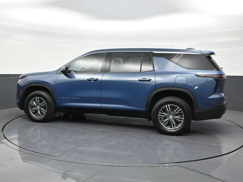 2024 Chevrolet Traverse LS