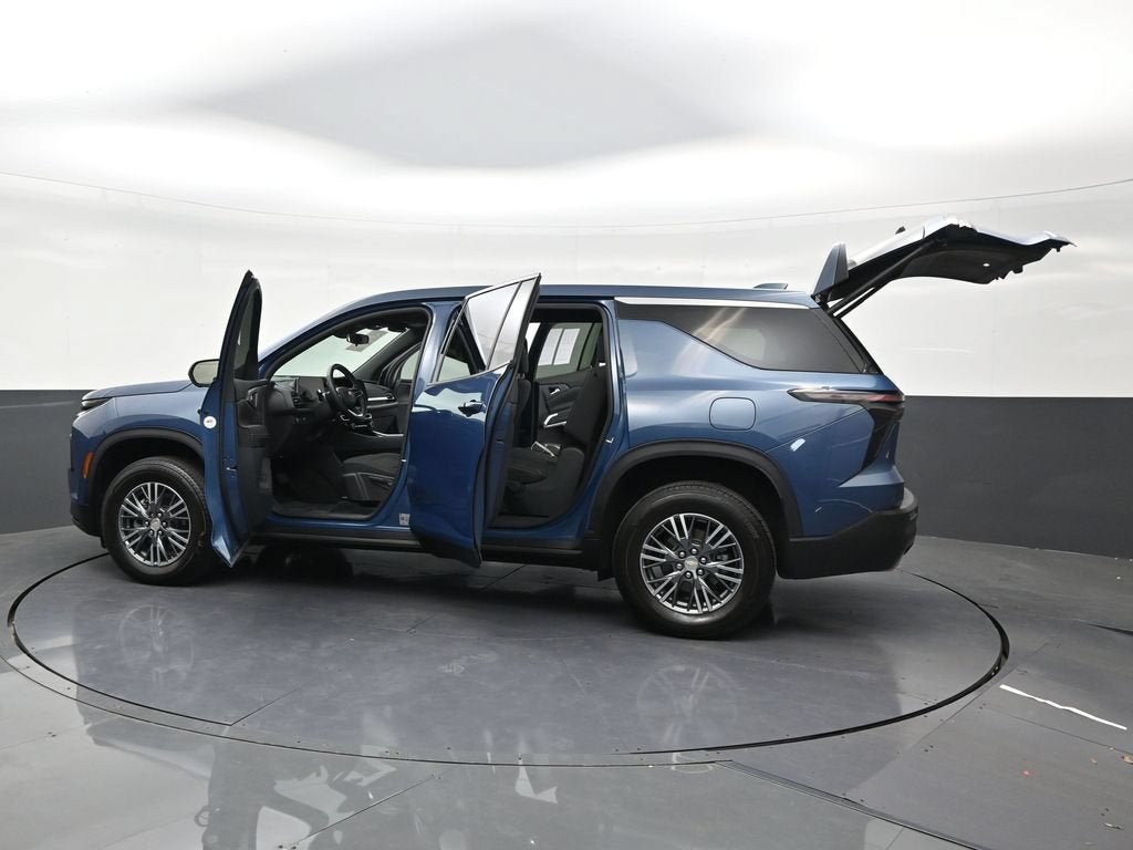 2024 Chevrolet Traverse LS