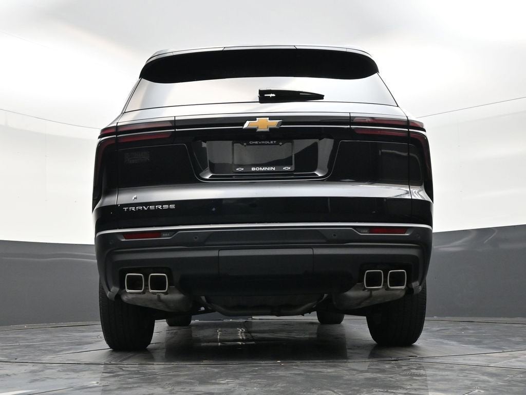 2024 Chevrolet Traverse LS