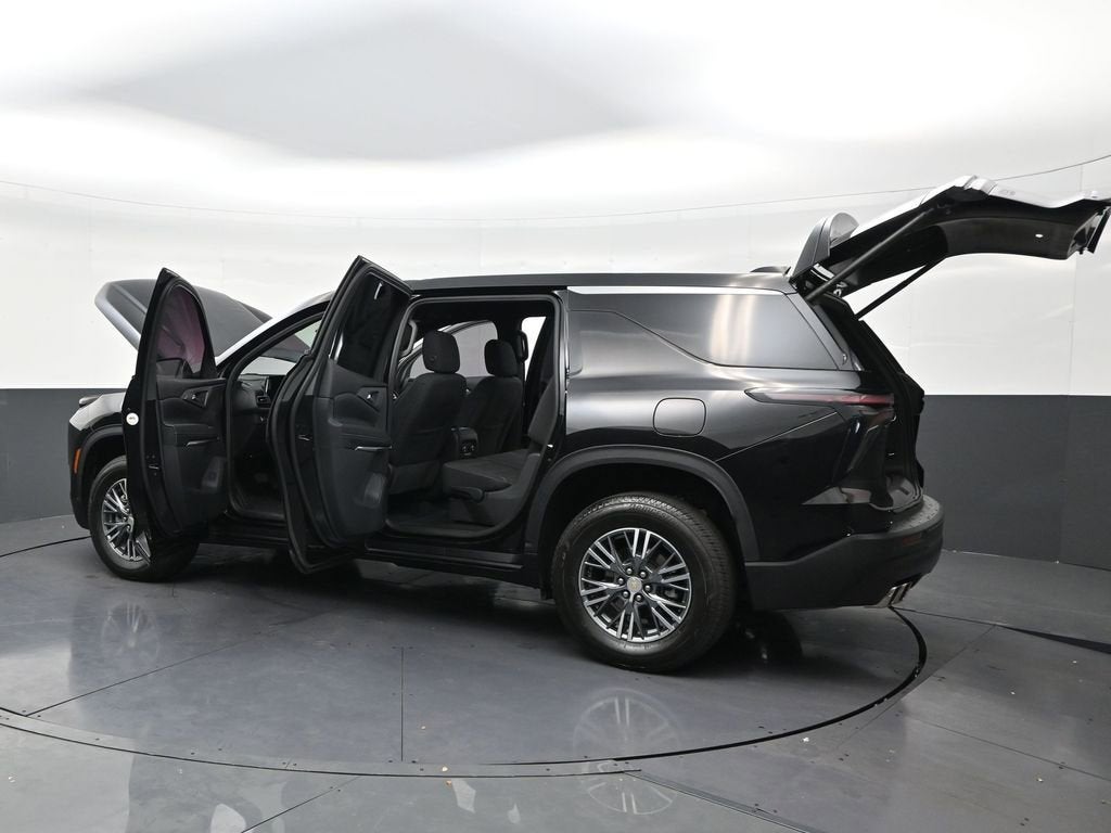 2024 Chevrolet Traverse LS