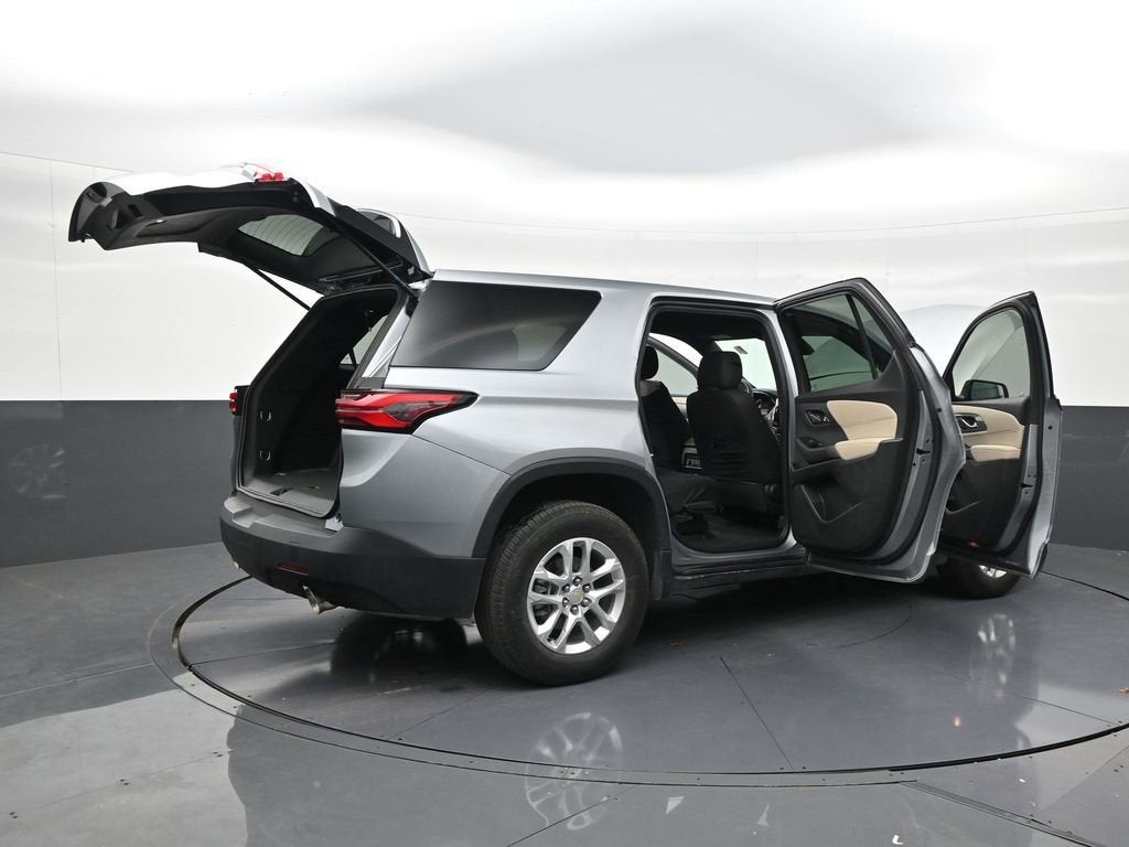 2023 Chevrolet Traverse LS