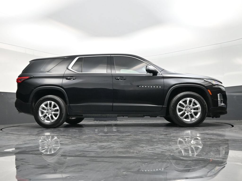 2022 Chevrolet Traverse LS
