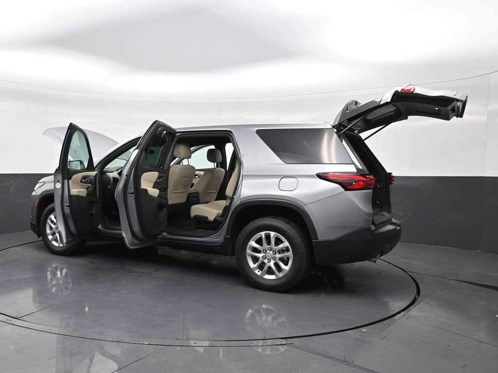 2023 Chevrolet Traverse LS