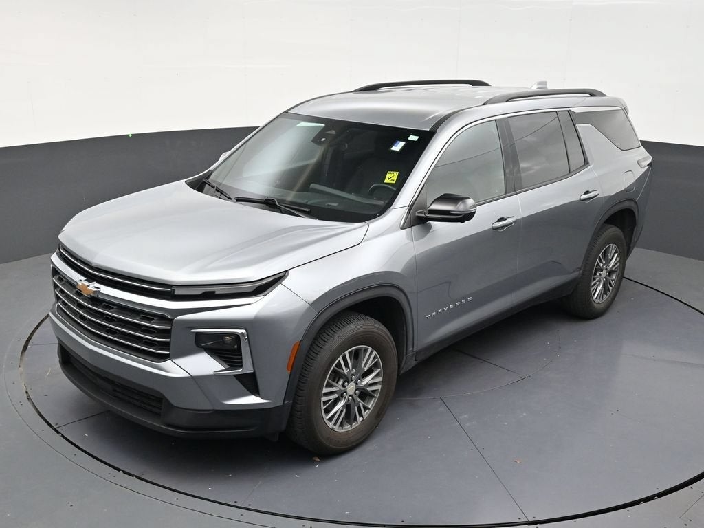 2024 Chevrolet Traverse LT