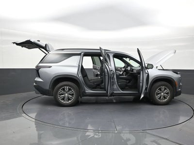 2024 Chevrolet Traverse LT