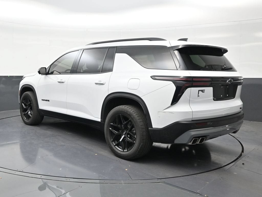 2024 Chevrolet Traverse LT