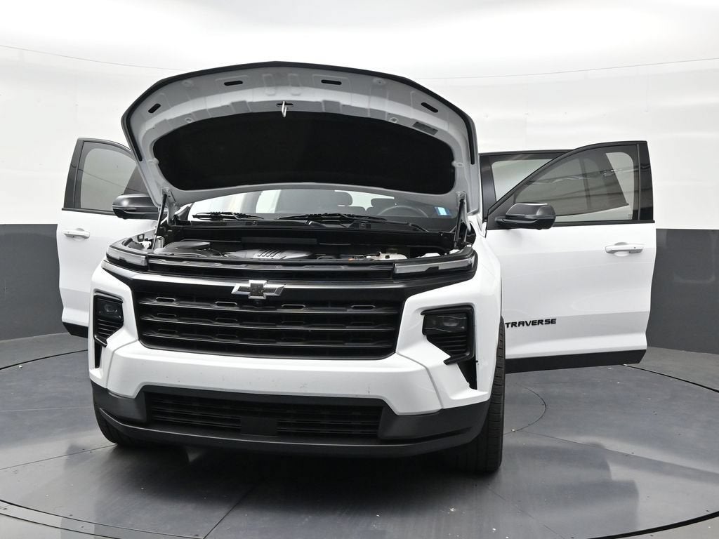 2024 Chevrolet Traverse LT