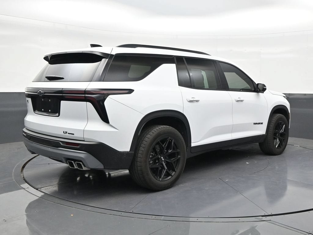 2024 Chevrolet Traverse LT