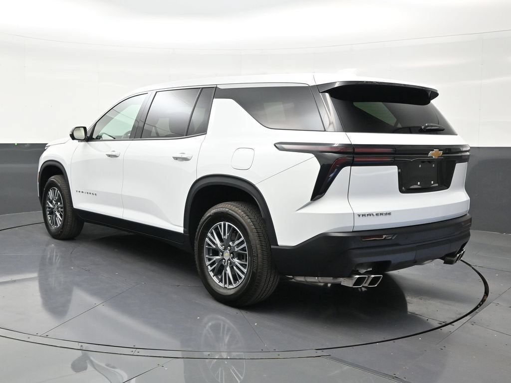 2025 Chevrolet Traverse LT