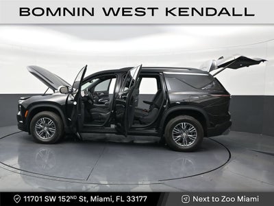 2025 Chevrolet Traverse LT