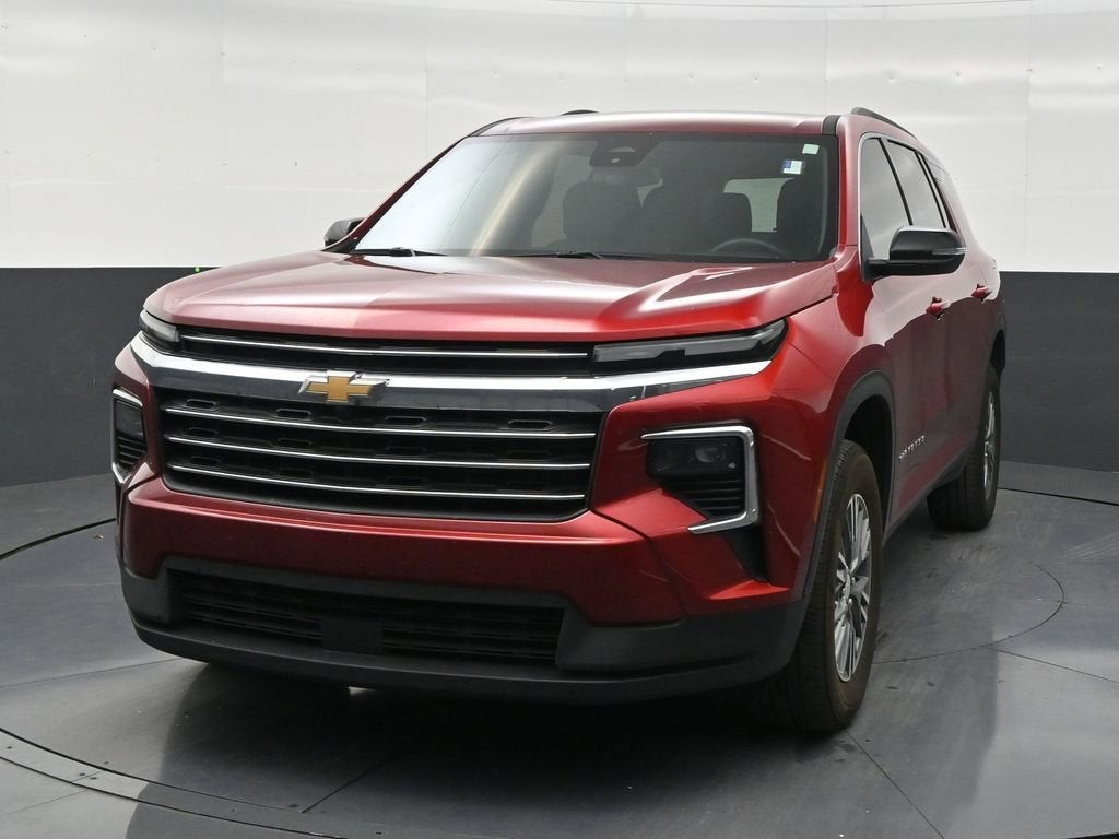 2025 Chevrolet Traverse LT