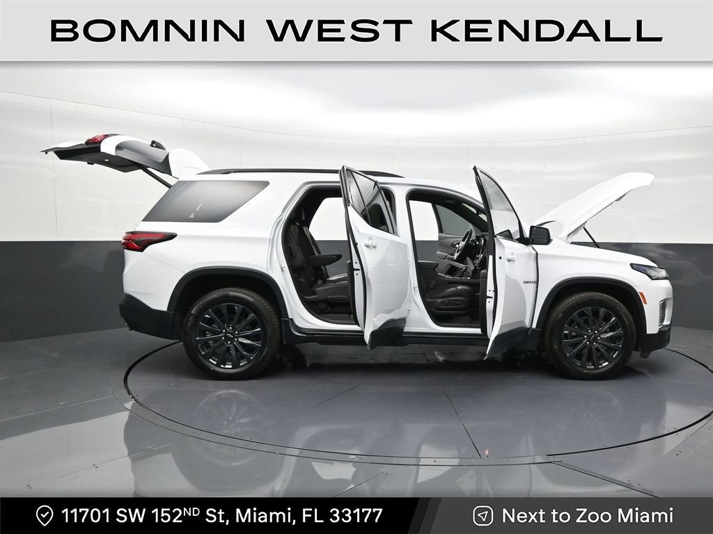 2023 Chevrolet Traverse RS