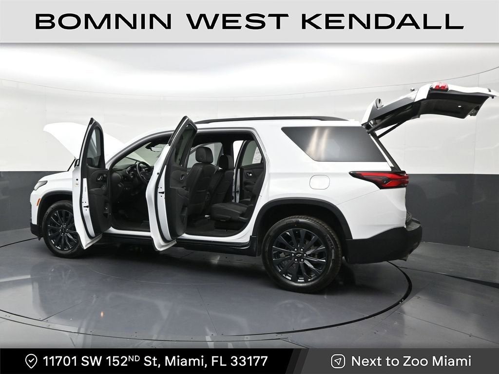 2023 Chevrolet Traverse RS