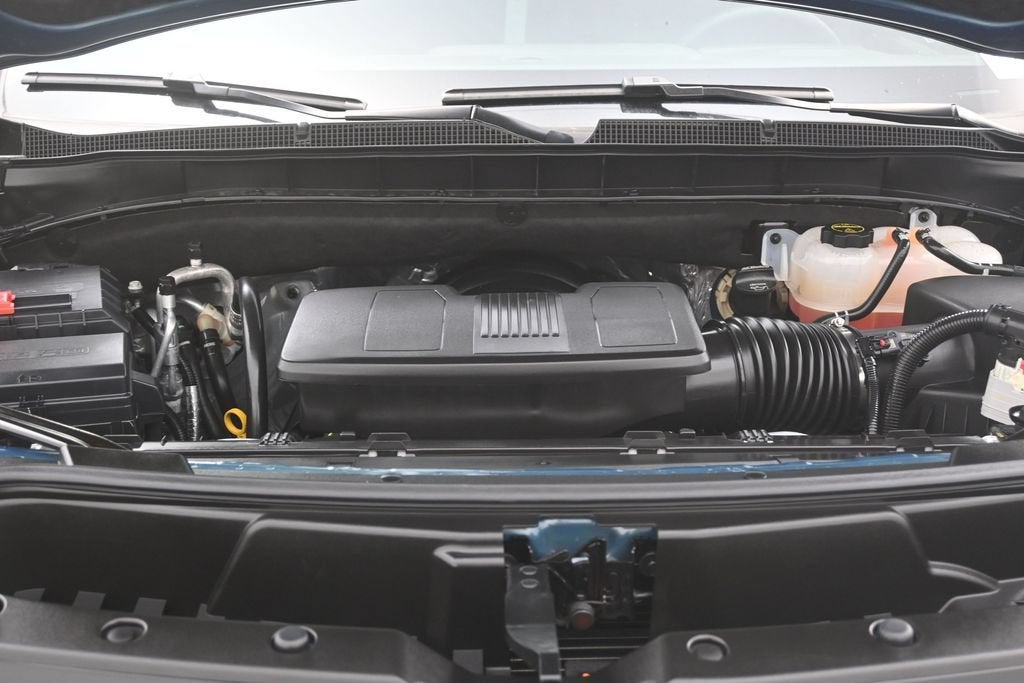 2025 Chevrolet Suburban LS