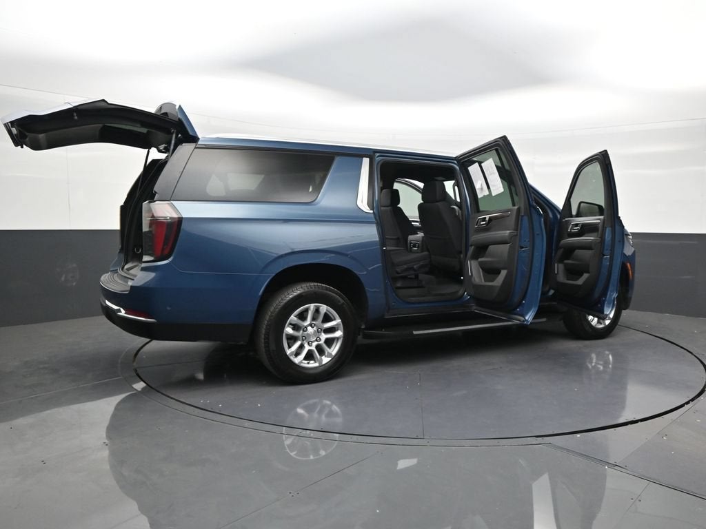 2025 Chevrolet Suburban LS