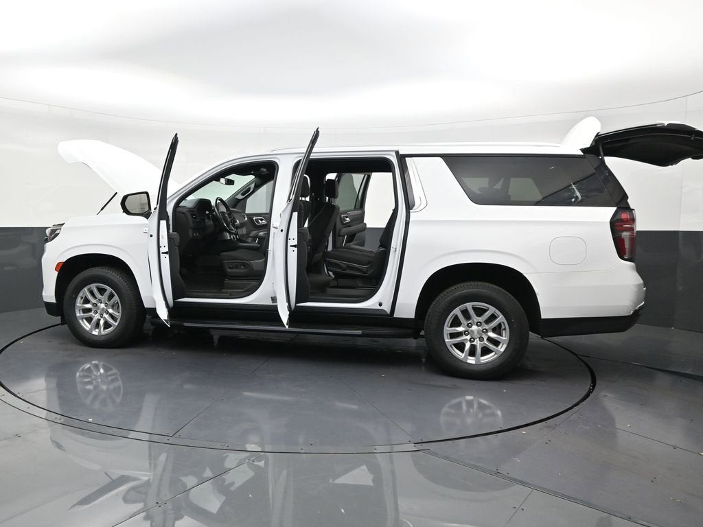 2022 Chevrolet Suburban LS