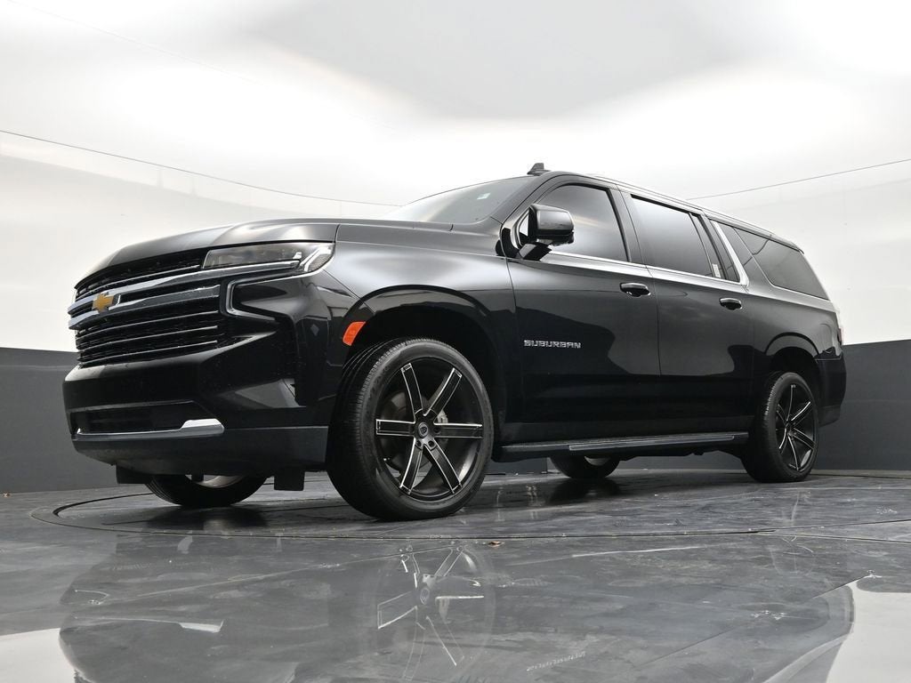 2023 Chevrolet Suburban LT