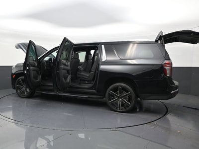 2023 Chevrolet Suburban LT