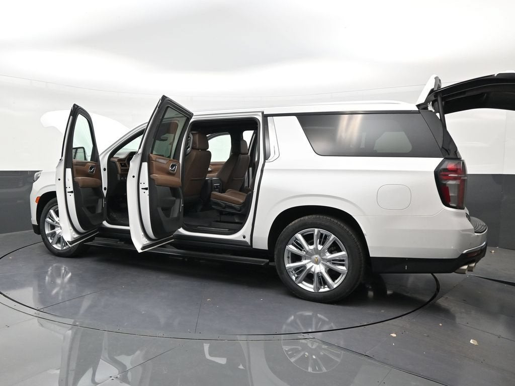 2023 Chevrolet Suburban High Country