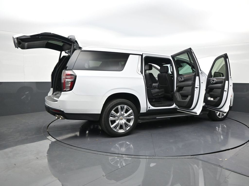 2022 Chevrolet Suburban High Country