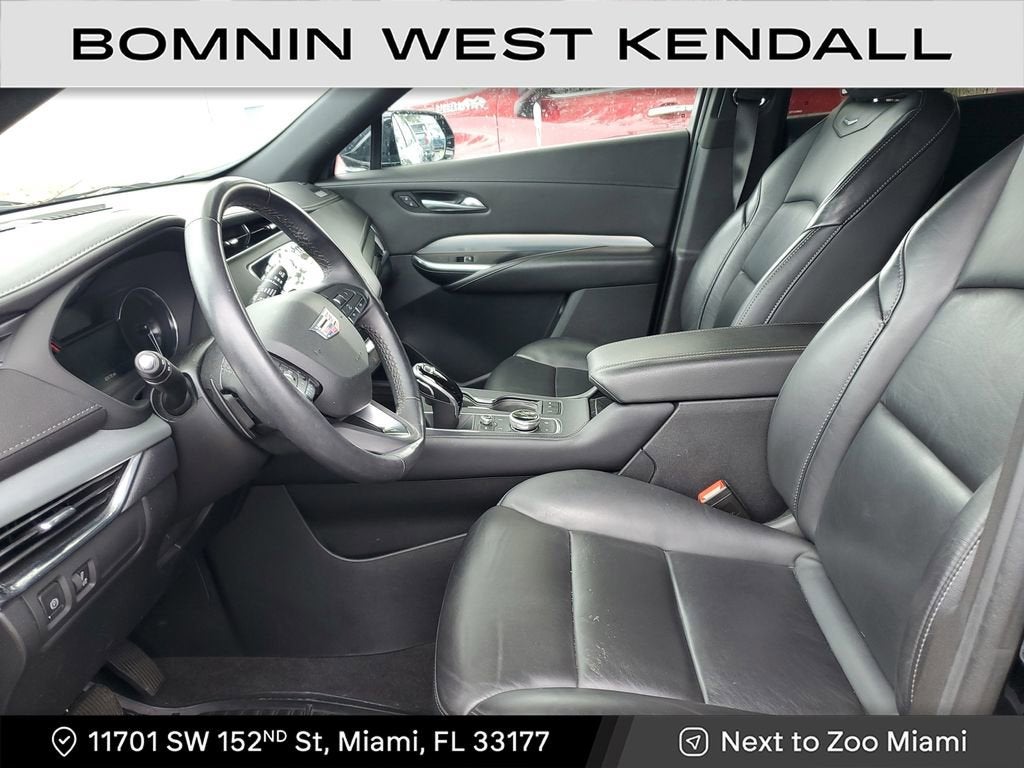 2023 Cadillac XT4 Premium Luxury
