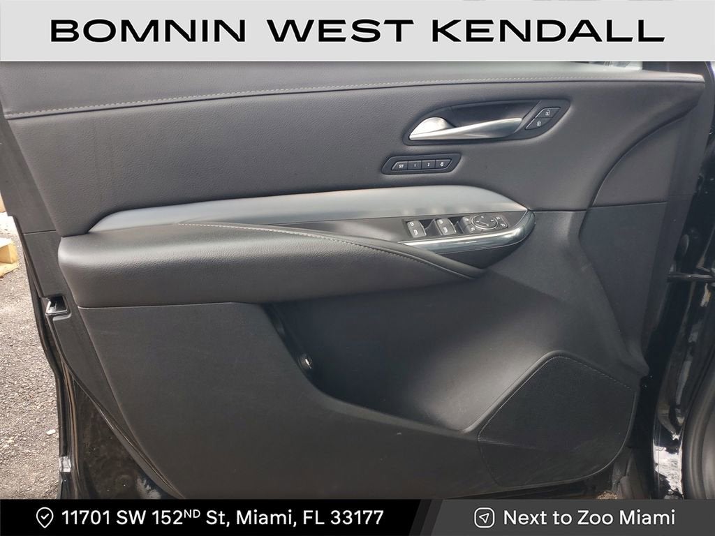 2023 Cadillac XT4 Premium Luxury