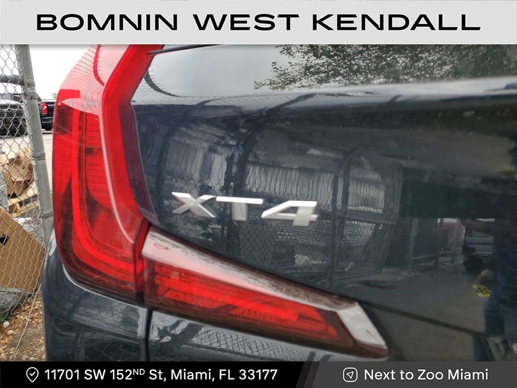 2023 Cadillac XT4 Premium Luxury