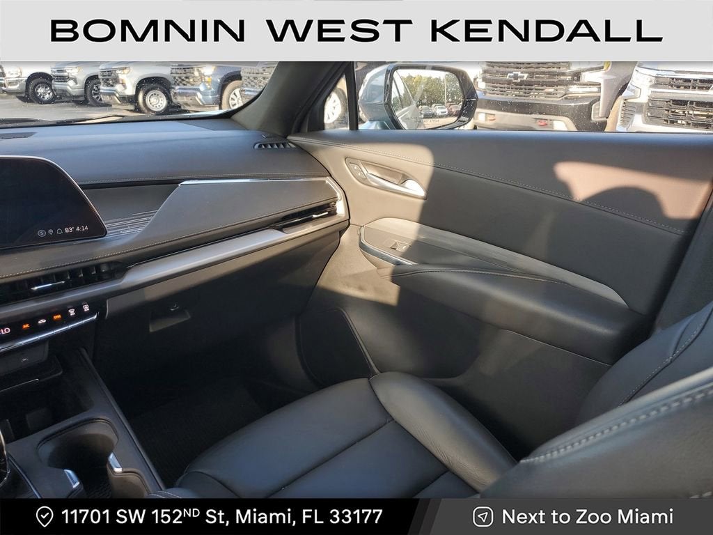 2025 Cadillac XT4 Premium Luxury