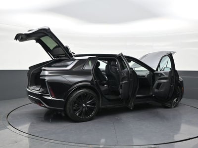 2025 Cadillac LYRIQ Luxury 2