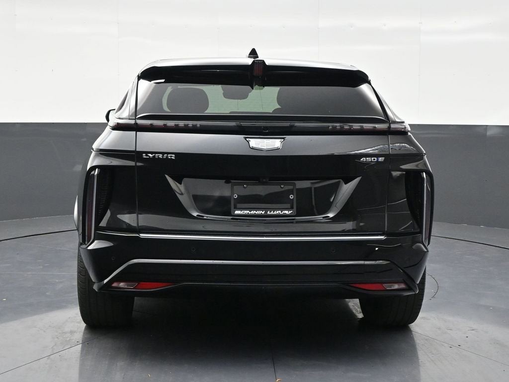 2025 Cadillac LYRIQ Luxury 2