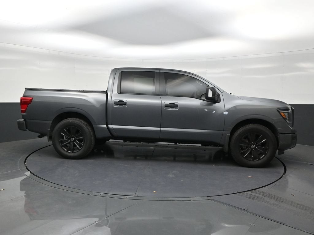 2023 Nissan TITAN Crew Cab SV 4x4