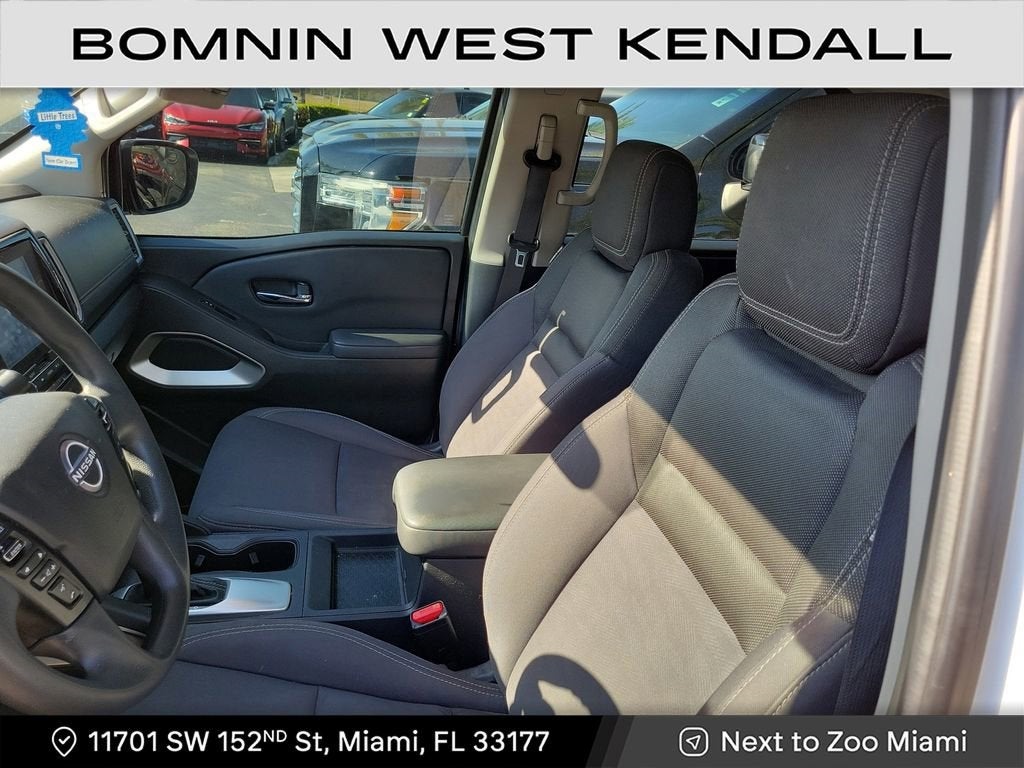 2022 Nissan Frontier SV