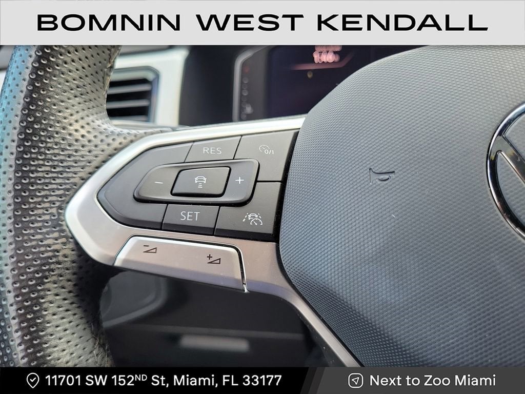 2022 Volkswagen Atlas Cross Sport 2.0T SEL R-Line