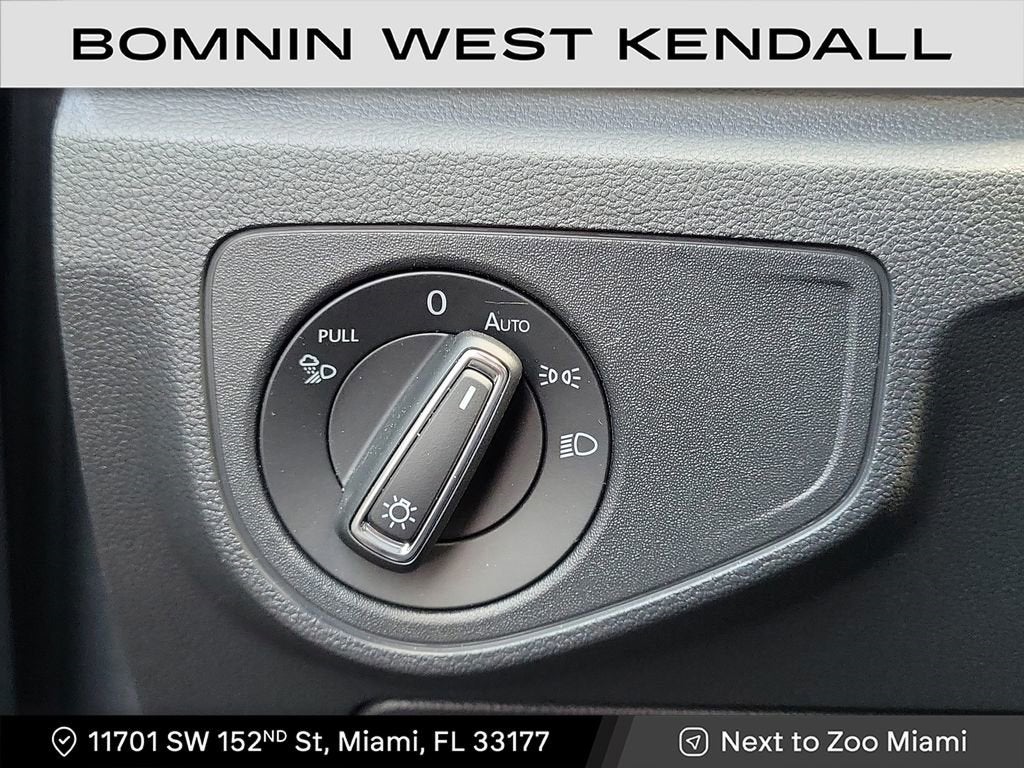 2022 Volkswagen Atlas Cross Sport 2.0T SEL R-Line