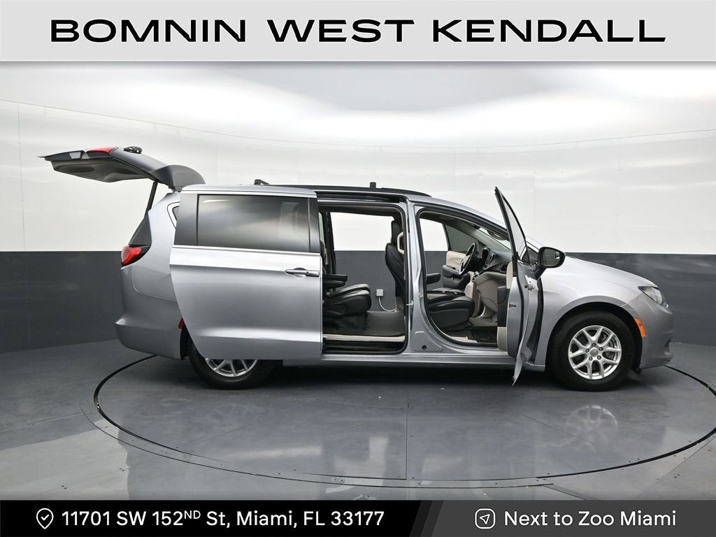 2020 Chrysler Voyager LXI