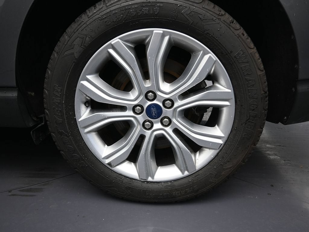 2021 Ford Edge Titanium